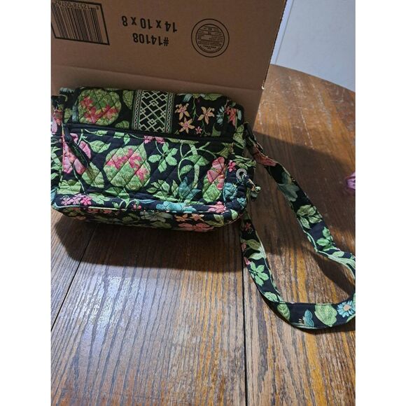 Vera Bradley Lindsay Quilt Floral Retired Pattern 08 Purse Handbag Pocket Book - Picture 3 of 6